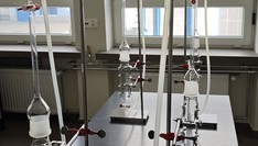 A stand for testing the content of diffusible hydrogen using the glycerin method